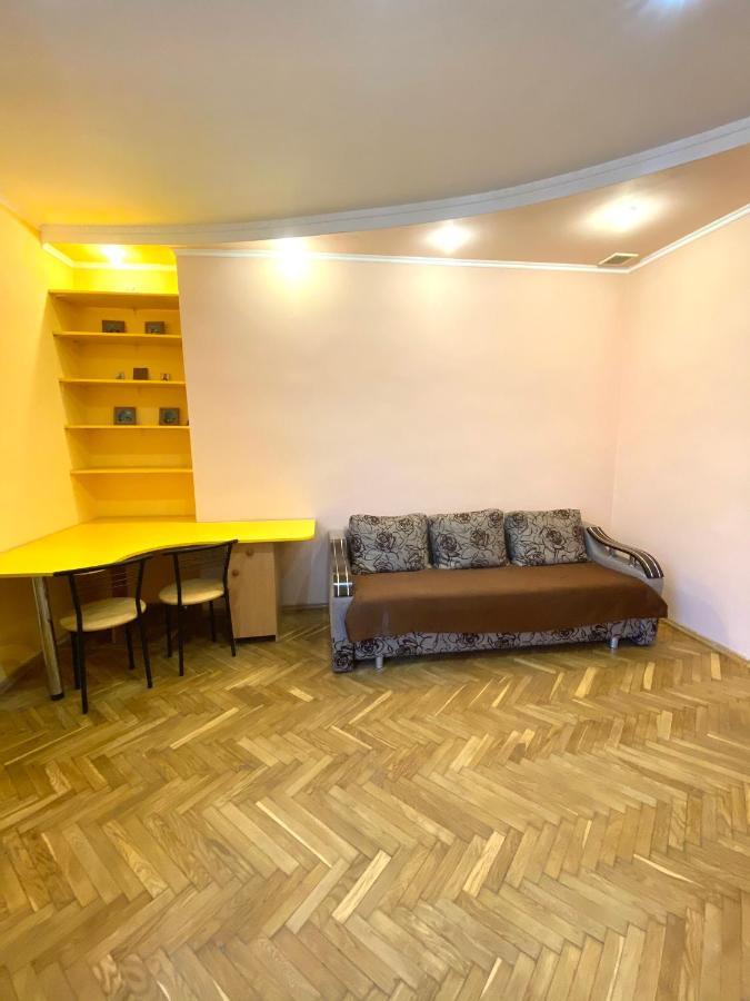 Квартира Біля Залізничного Вокзалу Вулиця Залізнична 10 До 5 Гостей Львів Екстер'єр фото