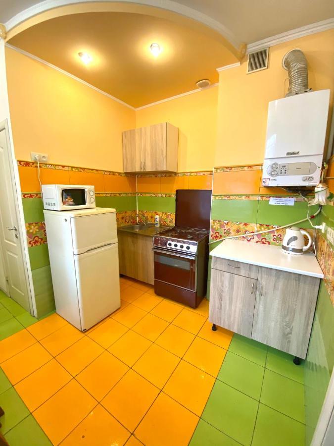 Квартира Біля Залізничного Вокзалу Вулиця Залізнична 10 До 5 Гостей Львів Екстер'єр фото