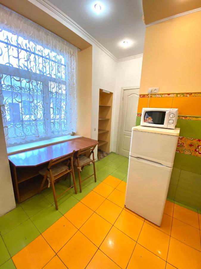 Квартира Біля Залізничного Вокзалу Вулиця Залізнична 10 До 5 Гостей Львів Екстер'єр фото