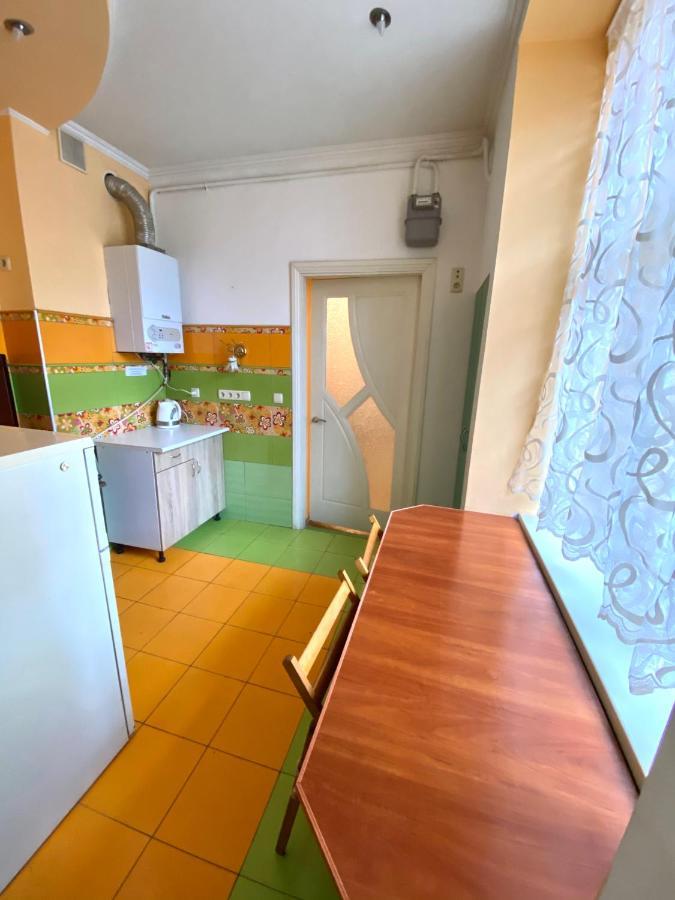 Квартира Біля Залізничного Вокзалу Вулиця Залізнична 10 До 5 Гостей Львів Екстер'єр фото